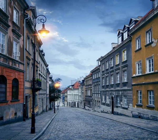 Altstadtstraße in Warschau, Polen — Stockfoto