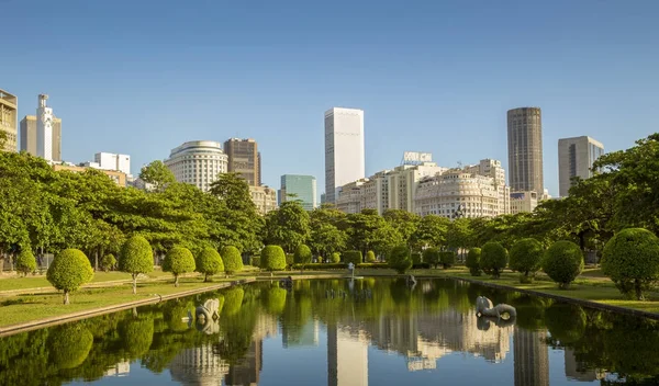 Vista del centro de Río de Janeiro desde Praca París (Plaza de París) ), — Foto de Stock