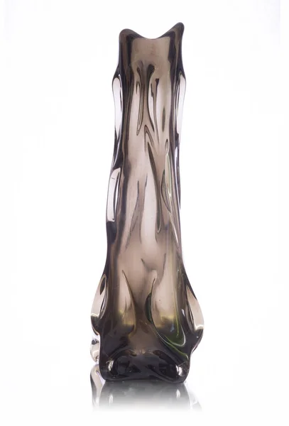 Vaso de vidro marrom isolado no fundo branco — Fotografia de Stock