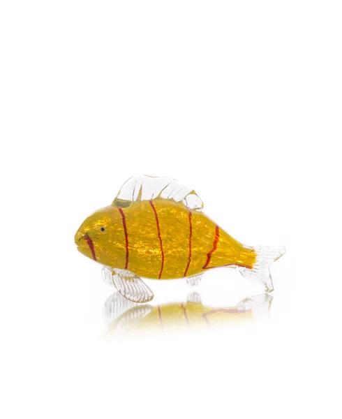 Красочная стеклянная рыба - винтажный домашний декор — стоковое фото