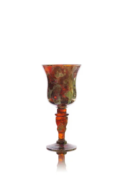 Vintage wineglass diisolasi pada latar belakang putih — Stok Foto