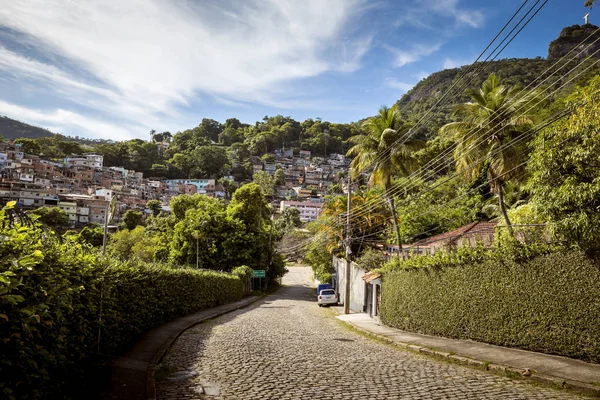 Favela in Cosme Velho district of Rio de Janeiro, Brazil — Stock Photo, Image