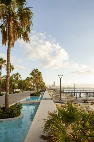 Promenade in der Stadt Limassol auf Zypern — Stockfoto