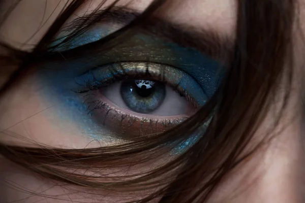 Colorful eye makeup closeup. — Stock Photo, Image