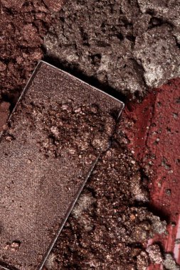 Göz gölge iyi bir örnek.