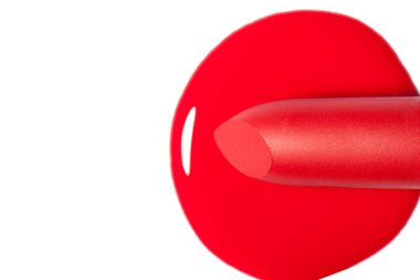 Beautiful beyaz zemin üzerine kırmızı ruj doymuş.