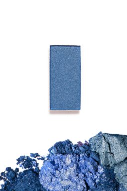 Mavi gölge beyaz zemin üzerine gözler için