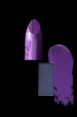 Lila bir siyah arka plan portre ruj