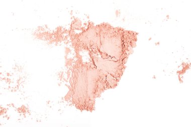 Beyaz arka plan üzerinde şık makyaj örnek