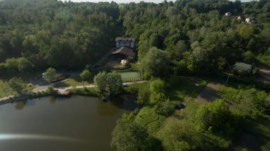 Yazın yüksek bir doğadan.