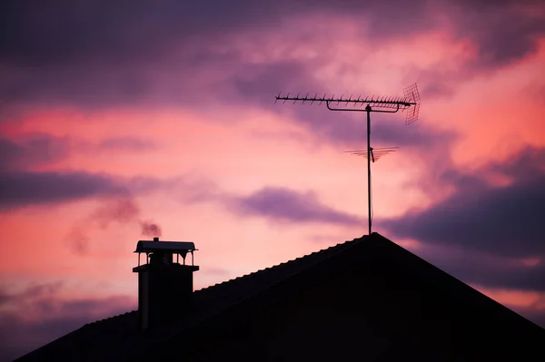 Morning scene with a house silhouette — Stock Photo, Image