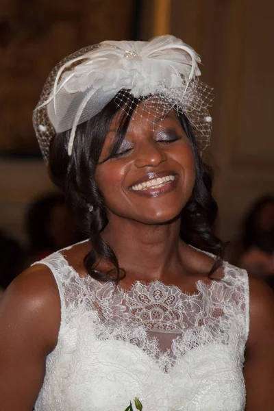 Hermosa novia africana en el día de la boda —  Fotos de Stock