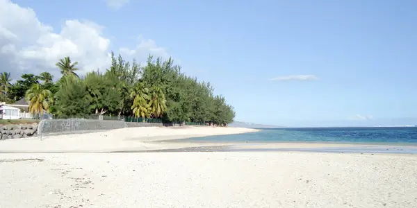 The idyllic beach of the pacific islands — Stock Photo, Image