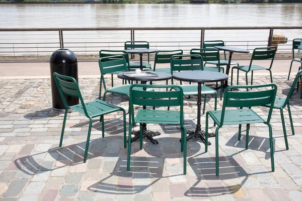 Terrace of coffee on the quays in Paris — Stock Photo, Image