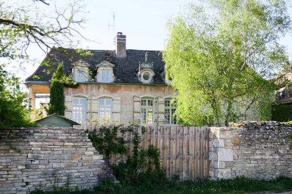 Casa clásica y tradicional del campo burgués francés —  Fotos de Stock