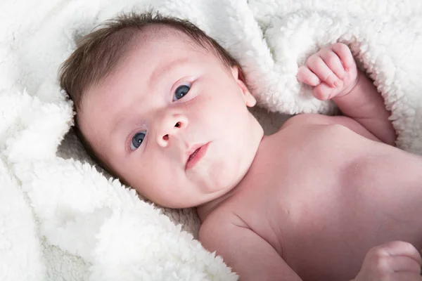 Schönes Baby gerade geboren — Stockfoto