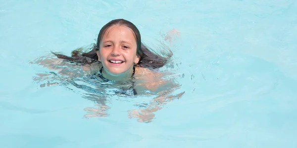 Lovely Cheerful Child Girl Play Swim Swimming Pool — Stock Photo, Image