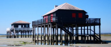 Arcachon basin sembolü Güney Batı Fransa'nın iki cabannes tchanque