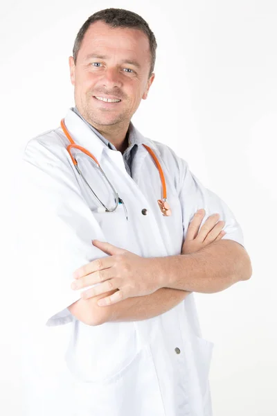 Retrato Guapo Doctor Aislado Brazos Cruzados Blancos — Foto de Stock