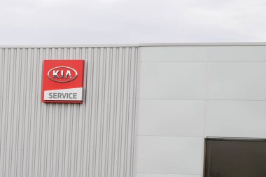 Bordeaux, Aquitaine / Fransa - 10: 30 2019: Kia Otomobil bayii otomobil bayii logosu Güney Kore işareti