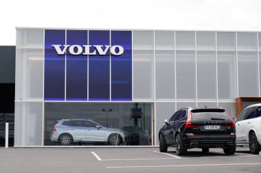 Bordeaux, Aquitaine / Fransa - 10: 30 2019: Volvo Otomobil Logo Mağazası Otomobil Otoparkı Dükkanı