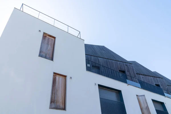 Arquitectura Moderna Los Edificios Apartamentos Blancos Detalle — Foto de Stock