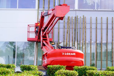 Bordeaux, Aquitaine / Fransa - 11 07 2019: Loxam kiralık forklift şirketi kırmızı sanayii imzaladı