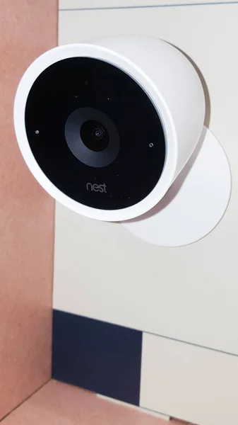 Bordeaux Aquitaine Frankrike 2019 Google Nest Security Camera Vit Väggen — Stockfoto