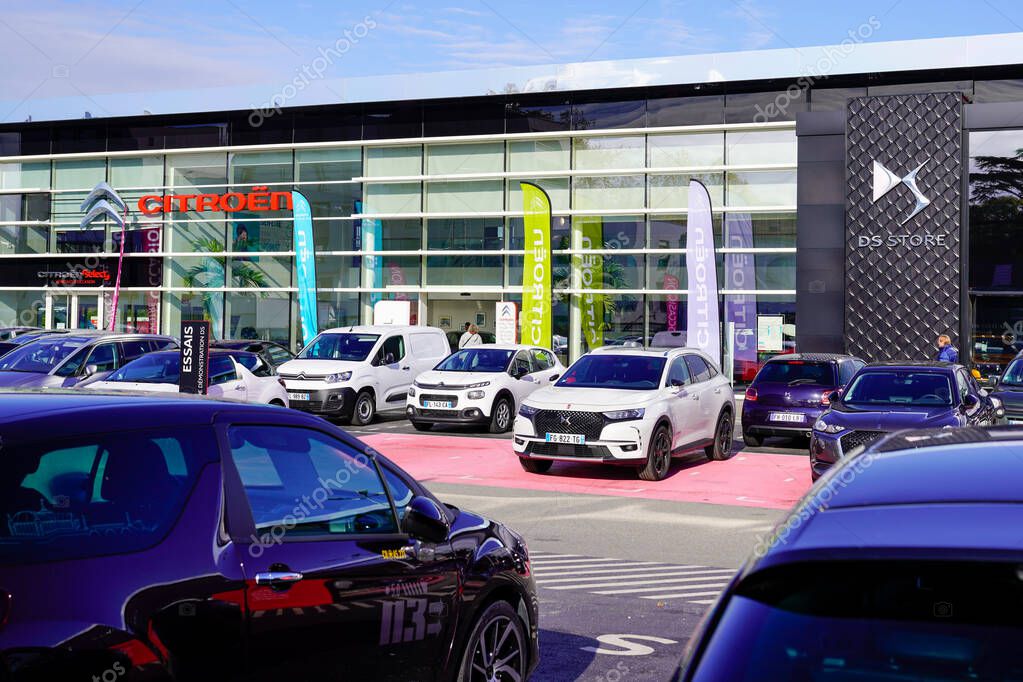 Bordeaux , Aquitaine / France - 11 13 2019 : DS automobiles citroen shop dealership sign store French automobile manufacturer Group PSA peugeot citroen