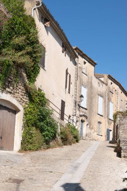Provence France 'daki Maubec antik sokak köyü