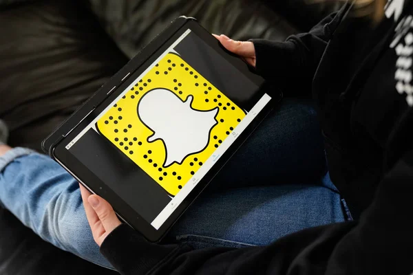Bordeaux Aquitaine France 2019 Snapchat Signe Application Logo Sur Tablette — Photo
