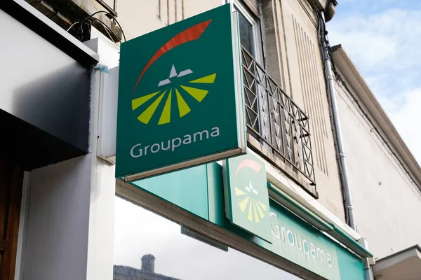 Бордо Аквитания Франция 2019 Groupama Logo Office Sign Store French — стоковое фото