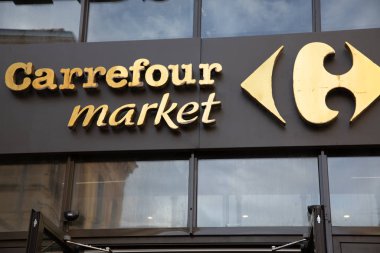 Bordeaux, Aquitaine / Fransa - 11: 30 2019: Carrefour market logosu şehirdeki dükkana giriş işareti