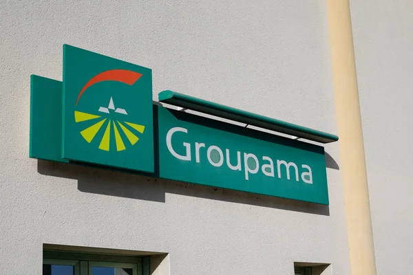 Бордо Аквитания Франция 2019 Groupama Logo Sign Office Store French — стоковое фото