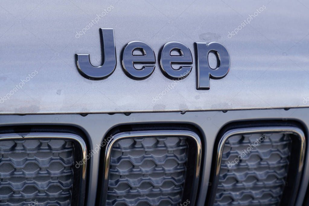 Bordeaux , Aquitaine / France - 12 04 2019 : Jeep grille logo American automobiles sport utility off-road vehicles