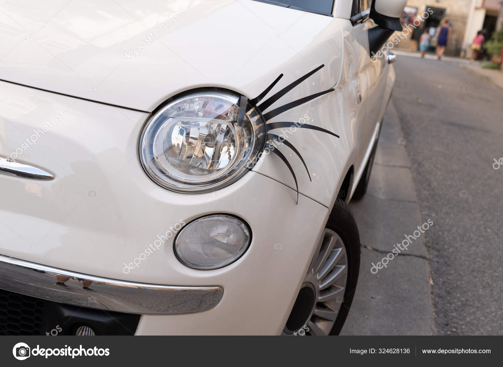 Auto Scheinwerfer mit langen Wimpern Stock-Foto