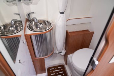 Kamp banyosu modern vanilya lavabosu karavan lavabosu tuvalet lavabosu duş dolabı