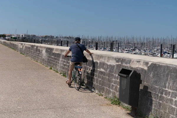 Rochelle Charente Fransa Bisiklet Yolunda Bir Adam — Stok fotoğraf