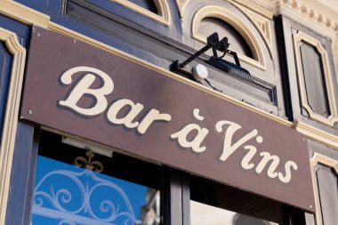 Bar a Vins, Fransa 'nın Bordeaux şehrinde Fransızca şarap barı demek.