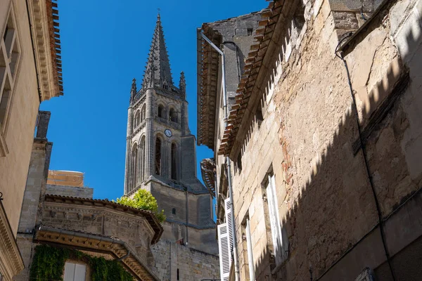 Vila Francesa Saint Emilion Dominado Pela Igreja Monolítica França — Fotografia de Stock
