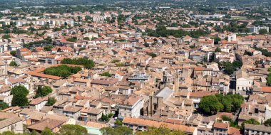 Provence France 'daki Cavaillon kasabasının panoramik manzaralı tepesi