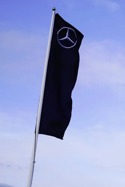 Burdeos Aquitania Francia 2020 Mercedes Logo Car Flag Sign Shop — Foto de Stock
