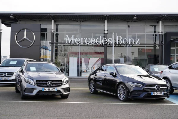 Burdeos Aquitania Francia 2020 Mercedes Benz Car Sign Store Dealership — Foto de Stock