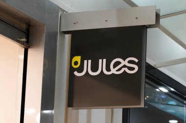 Bordeaux, Aquitaine / Fransa - 01: 15 2020: jules logo mağazası perakende satış mağazası Fransız erkek giyim perakendecisi