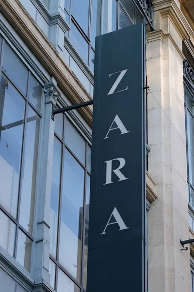 Burdeos Aquitania Francia 2020 Zara Logo Sign Fashion Spain Clothing — Foto de Stock