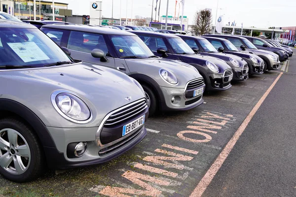 Bordeaux Aquitaine France 2020 New Mini Cars Park Mini Cooper — Stock Photo, Image