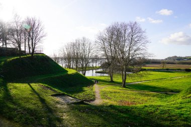 Gironde Nehri Şatosu Ortaçağ Parkı Fransa 'da Bourg sur gironde