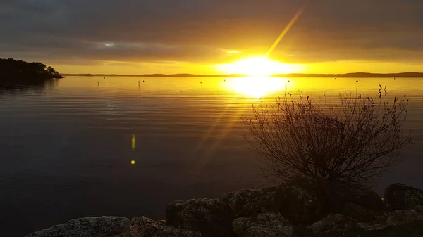 Amanecer Amarillo Atardecer Sobre Lago Lacanau Ciudad Gironda Francia — Foto de Stock