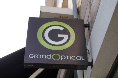 Bordeaux, Aquitaine / Fransa - 02: 15 2020: Büyük Optik logo gözlüğü mağaza gözlükleri gözlük gözlük görme işareti
