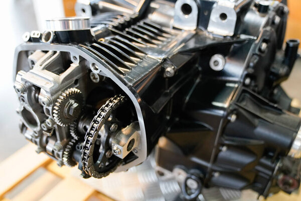 Бордо, Аквитания / Франция - 02 15 2020: BMW motorcycle open flat engine cylinder head cover in dealership motorbike
